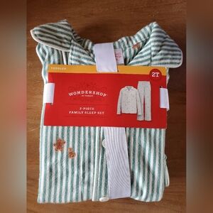 Wondershop Kids Pajama Set in Green and White